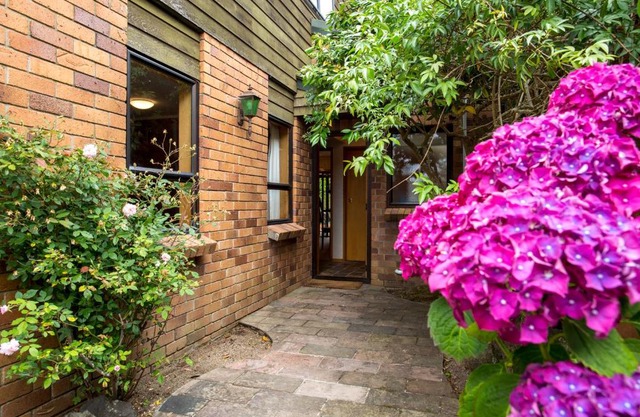 Epsom 4BR Sunny Staycation near Auckland CBD