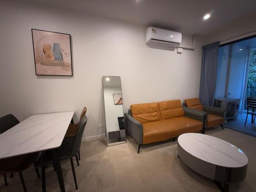Epsom Elegance Luxurious 2-Bedroom Haven