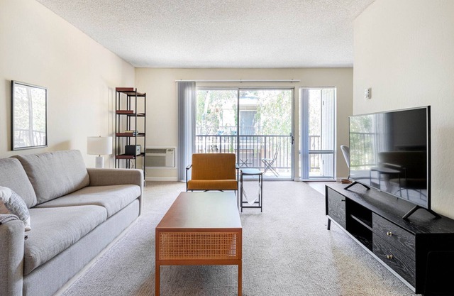 Equipped Mountain View 1BR w/ Pool, Gym, BBQ by Blueground