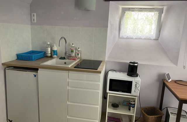 Equipped Studio Near Versailles and Paris
