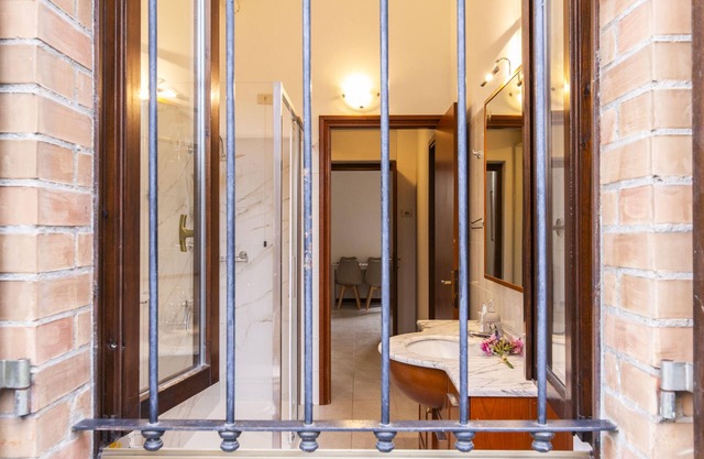 Erba 6 in Baranzate With 1 Bedrooms and 1 Bathrooms