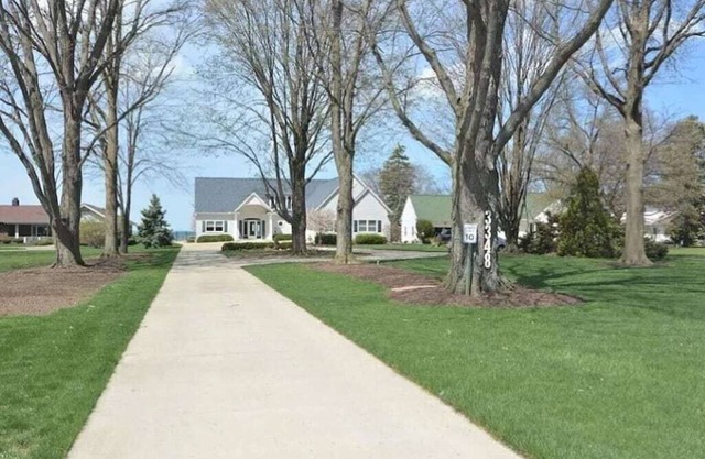 Erie Escape - Lakefront Lake Erie w/ Pool