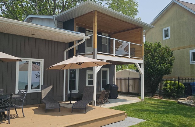 Erie View Lakehouse - Serene and Spacious