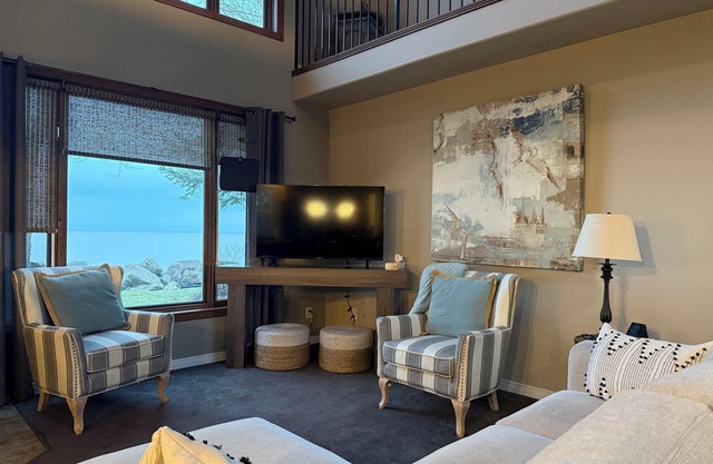 Erie’s Edge “Lakeside Retreat With Spectacular Sunrises & Garden Views”