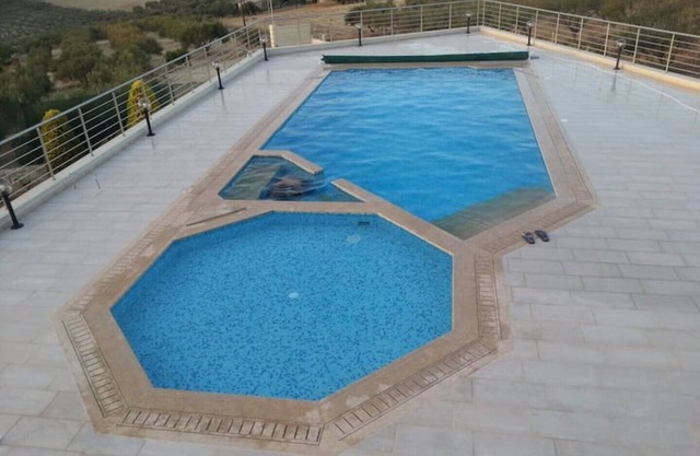 Ermis House