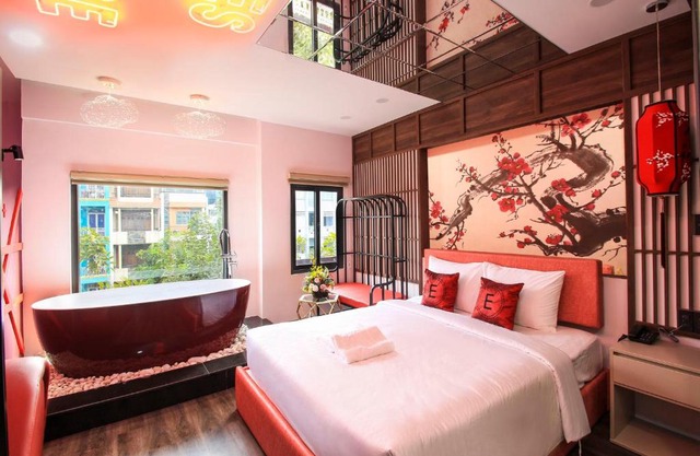 EROS Hotel - Love Hotel