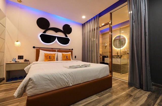 Eros Hotel - Love Hotel