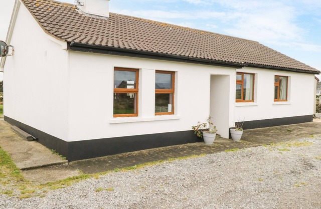 ERRISBEG, pet friendly in Ballyconneely, County Galway