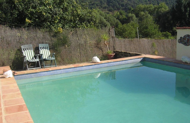 Encantadora casita de campo con piscina privada y jardín.