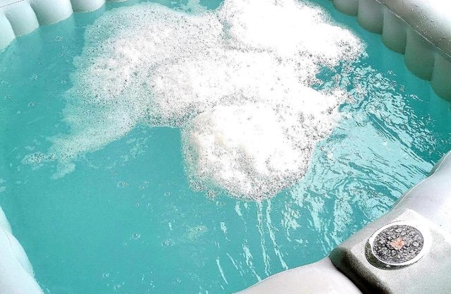 Escale Marine T2 jacuzzi swimming pool