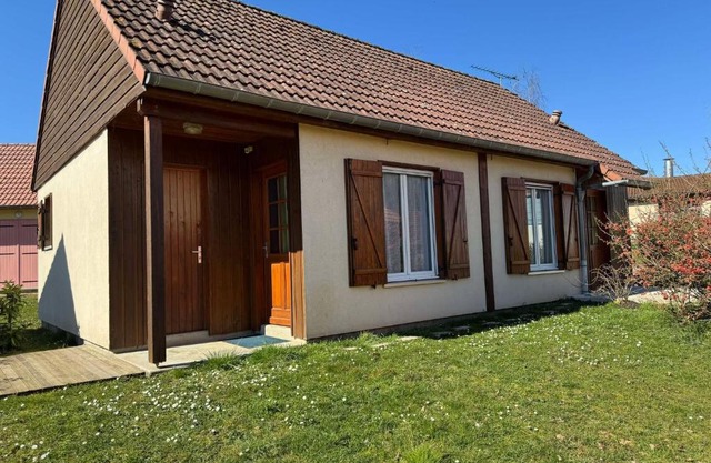 Escapade au bord du lac, Double maison