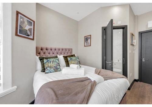 Escape the Ordinary: Cozy and Charming Studio