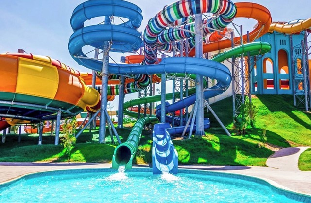 Escape to 3 Comfortable Rooms Near Makadi Water World Aqua Park | Free Parking