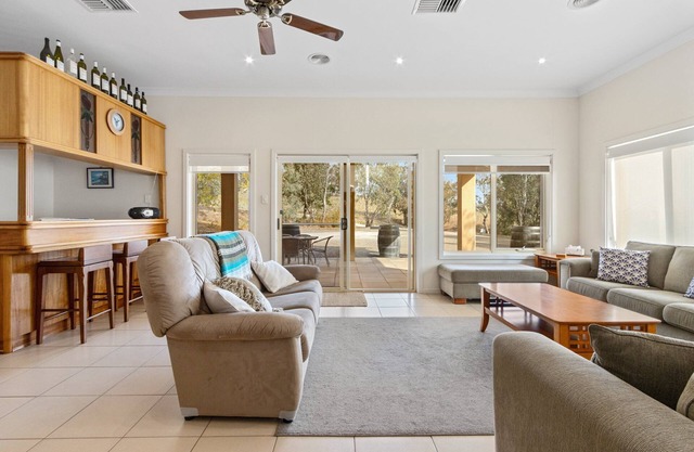 Escape to Barossa at Lambert Estate Retreat - Where comfort meets vineyard charm