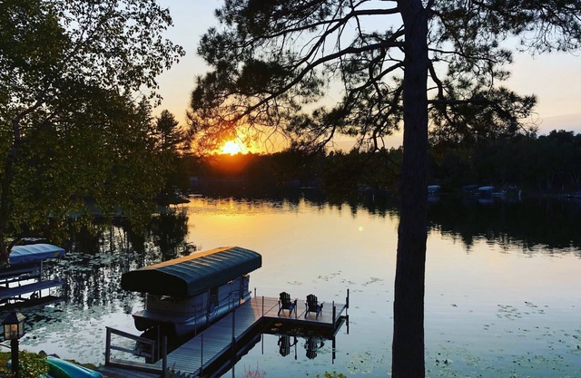 Escape to Birch Narrows Cottage on The Whitefish Chain/Includes Guest Cabin