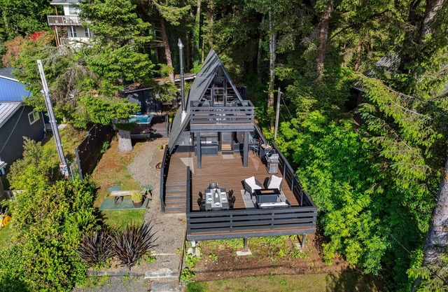 Escape to Falcon Cove on the Oregon Coast