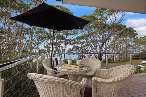 Escape to Hyams Beach by Jervis Bay Rentals