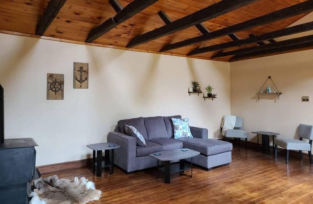 Escape to nature at Oceans Echo Cottage