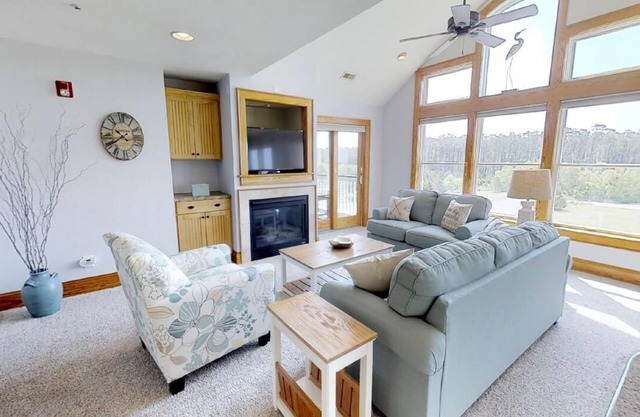 ¡Escape a OBX! en Hamilton Cay 2 Bedroom Premium Condo