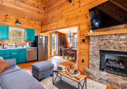 Escape to Relaxation with Dog Frienly & Hot Tub