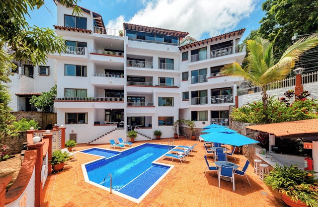Escape to WIVC ALTA VISTA – Spacious 2BR with Charm & Light