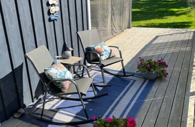 Escape to Your Private Cottage Oasis - Stunning Lake Erie Views