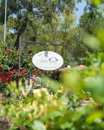 Esen Apartments