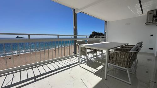 Esmeralda, Benidorm Beachfront Poniente, 1st line Frontal Seaview, Ocean Terrace