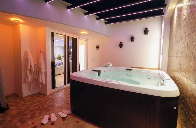 Espectacular y Moderno Apartamento, con Jacuzzi!!!