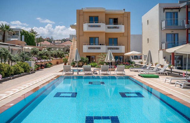 Esperides Beach Hotel Apartments