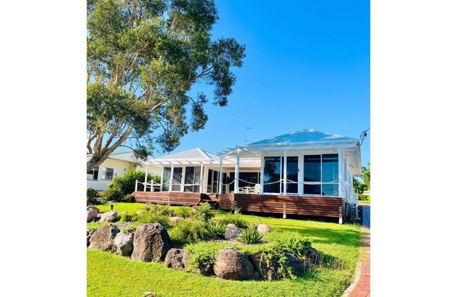 Esplanade Ease - Captivating, Breathtaking, Immaculate accommodation oozing class and style.