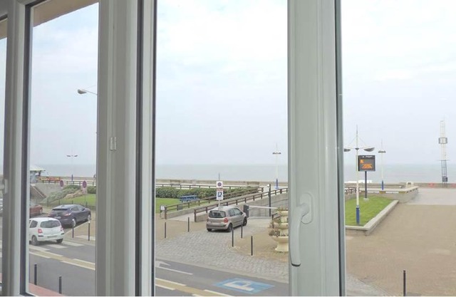 ESPLANADE FRONT DE MER 109 1er Etage Lit fait wifi Taxe de Séjour incluse