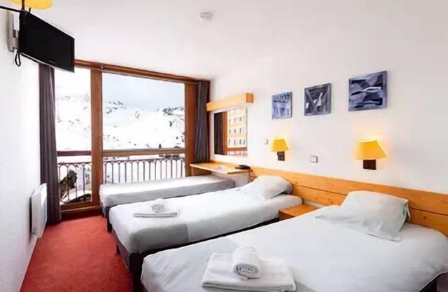 Belambra Clubs Arc 2000 - L'Aiguille Rouge - Standard Triple Room 1 Bedroom 3 Adults with view
