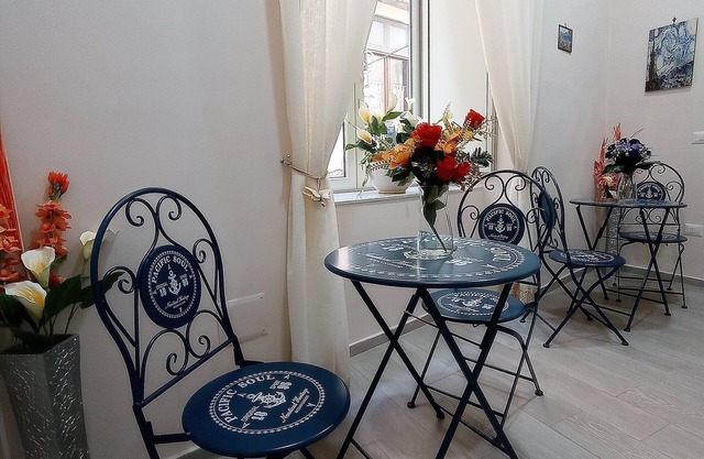 Essenza di Napoli B&B