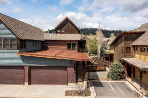 Esssentia Townhome 151B