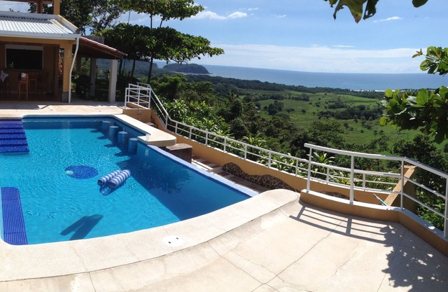 Urbanización tranquila, extremadamente privada y segura con impresionantes vistas al mar