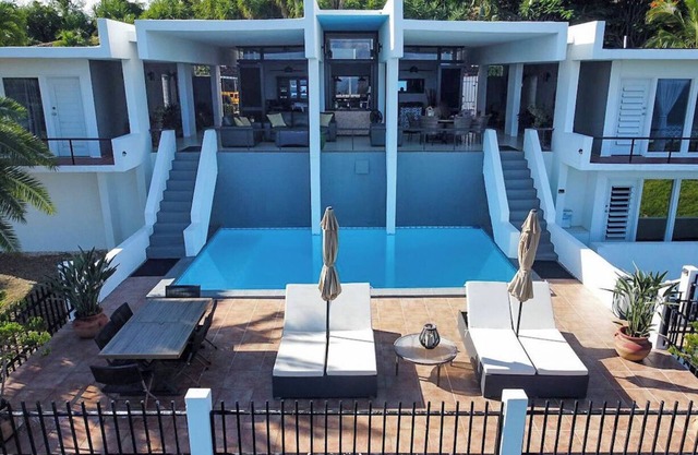 Estate LaCroix - ¡Un oasis al atardecer del Caribe! Hermosa casa de 4 habitaciones!