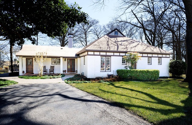 Casa histórica con magníficos jardines y vistas