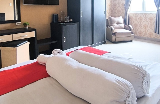 Esther Hotel