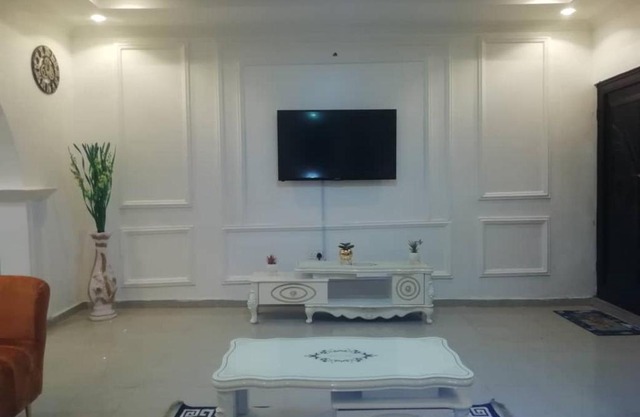 Esther's Fabulous Apartment
