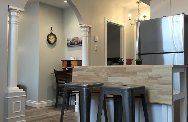 Esther's Place-Carleton Place Downtn Apt
