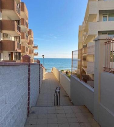 Estudio a 50m de la playa