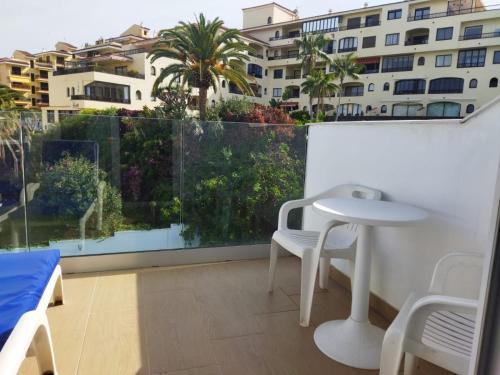 Estudio con vista a la piscina muy buena ubicacion
