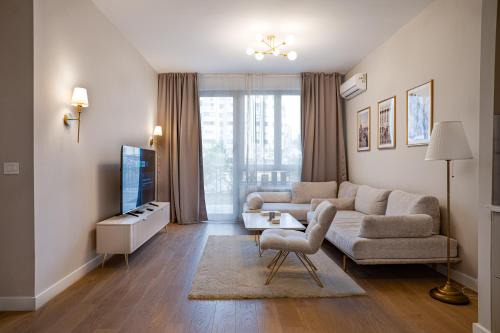 Eterna Lux Apartment with GARDEN