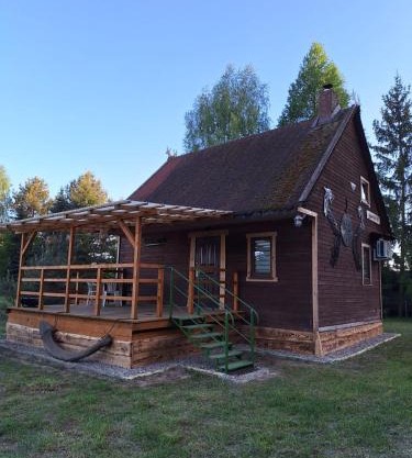 Etno Baza - Domek pod lasem przy jeziorze na Mazurach