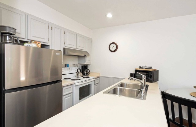 Etta Place 5 by Avantstay Ski In/ Ski Out Unit w/ Views of the Valley!