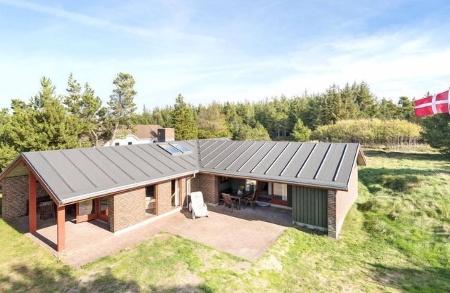 "Etti" - 1km from the sea by Interhome
