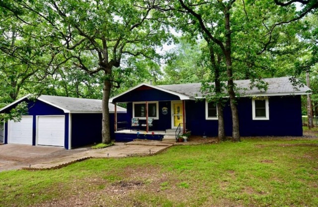 Eufaula Lake Life - Lake Front House