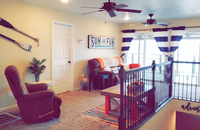 Eufaula Lakefront House In Quiet Neighborhood w/ Private Dock & Game room