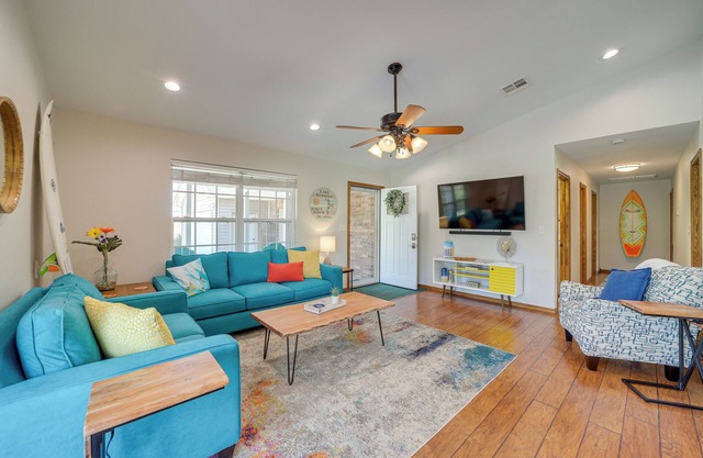 Eufaula Oasis w/ Screened Porch: Unwind in Style!